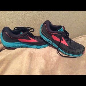 Brooks Pure Grit 6